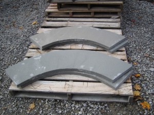 Curved-thermal-bluestone-coping (1)